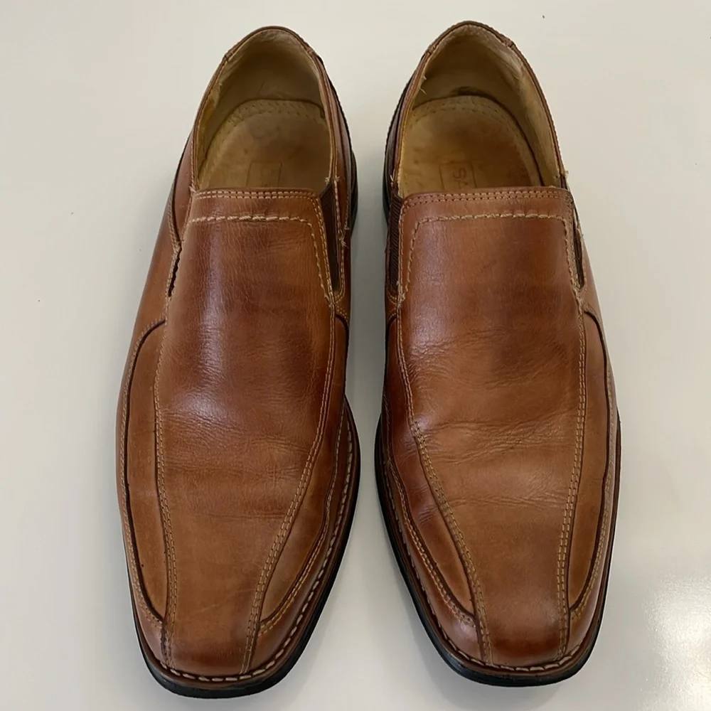 Sandro men’s 9.5 D tan‎ leather slip on loafer. Comfort Soft.  Made in Brazil.